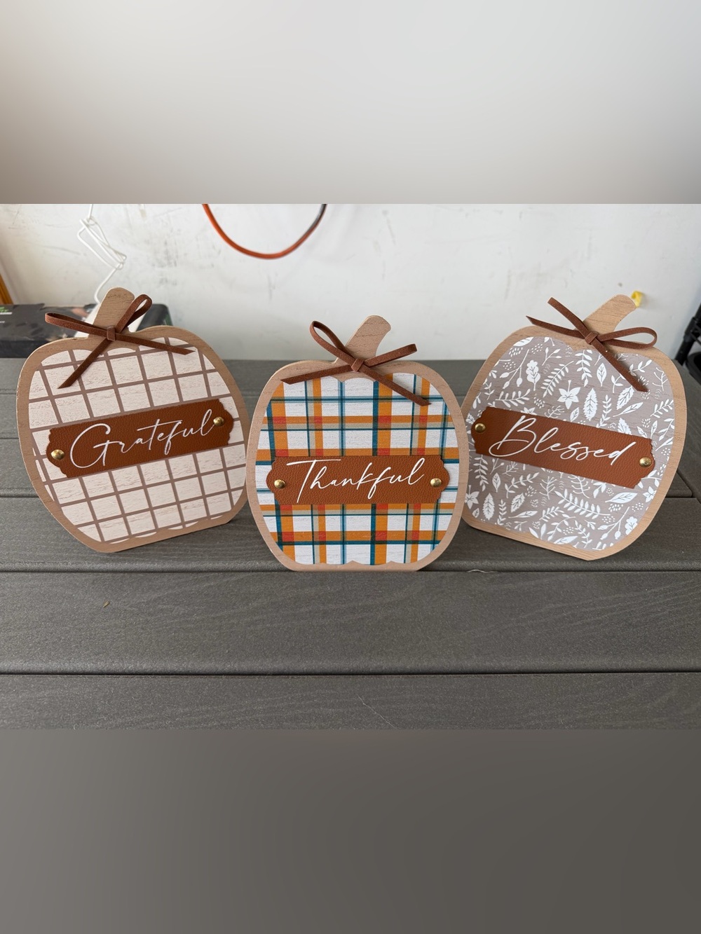 New lot of 3 grateful Thankful blessed Plaid Pumpkin Table Decor